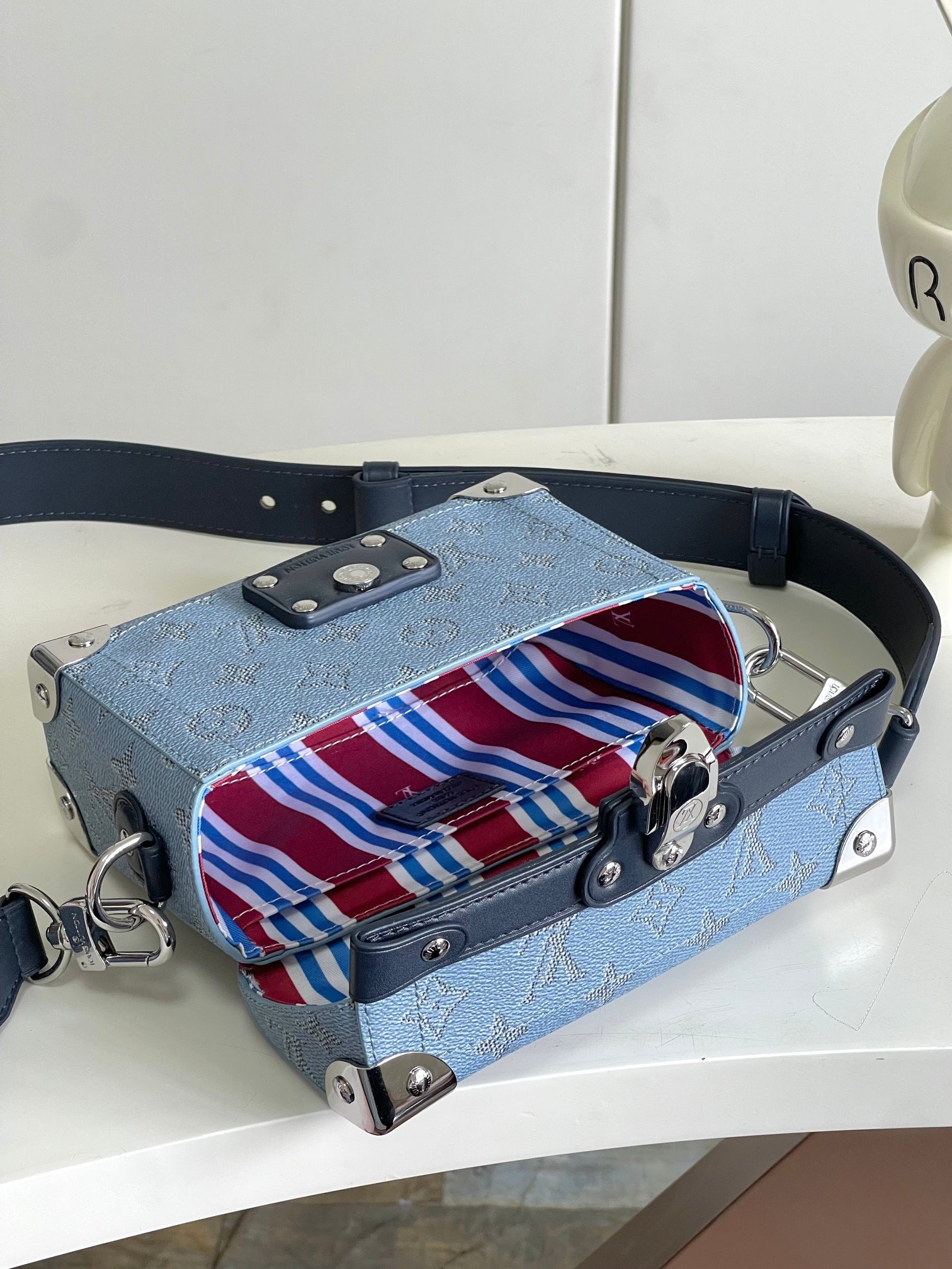 Louis Vuitton Canvas M15035 Soul Trunk Top Handle Bag 001820