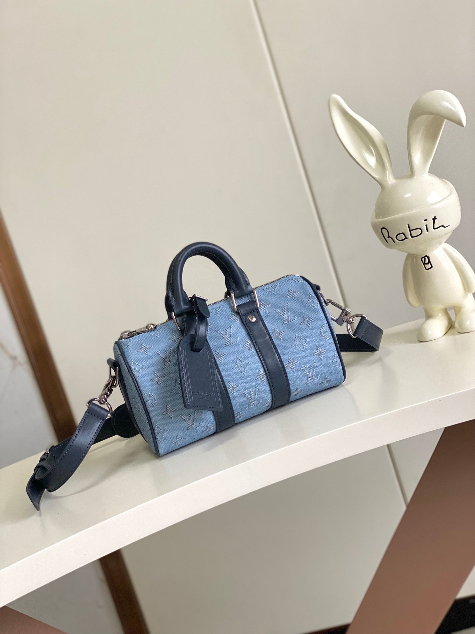 Louis Vuitton Canvas KEEALL BANDOULI RE White Top Handle Bag 001720