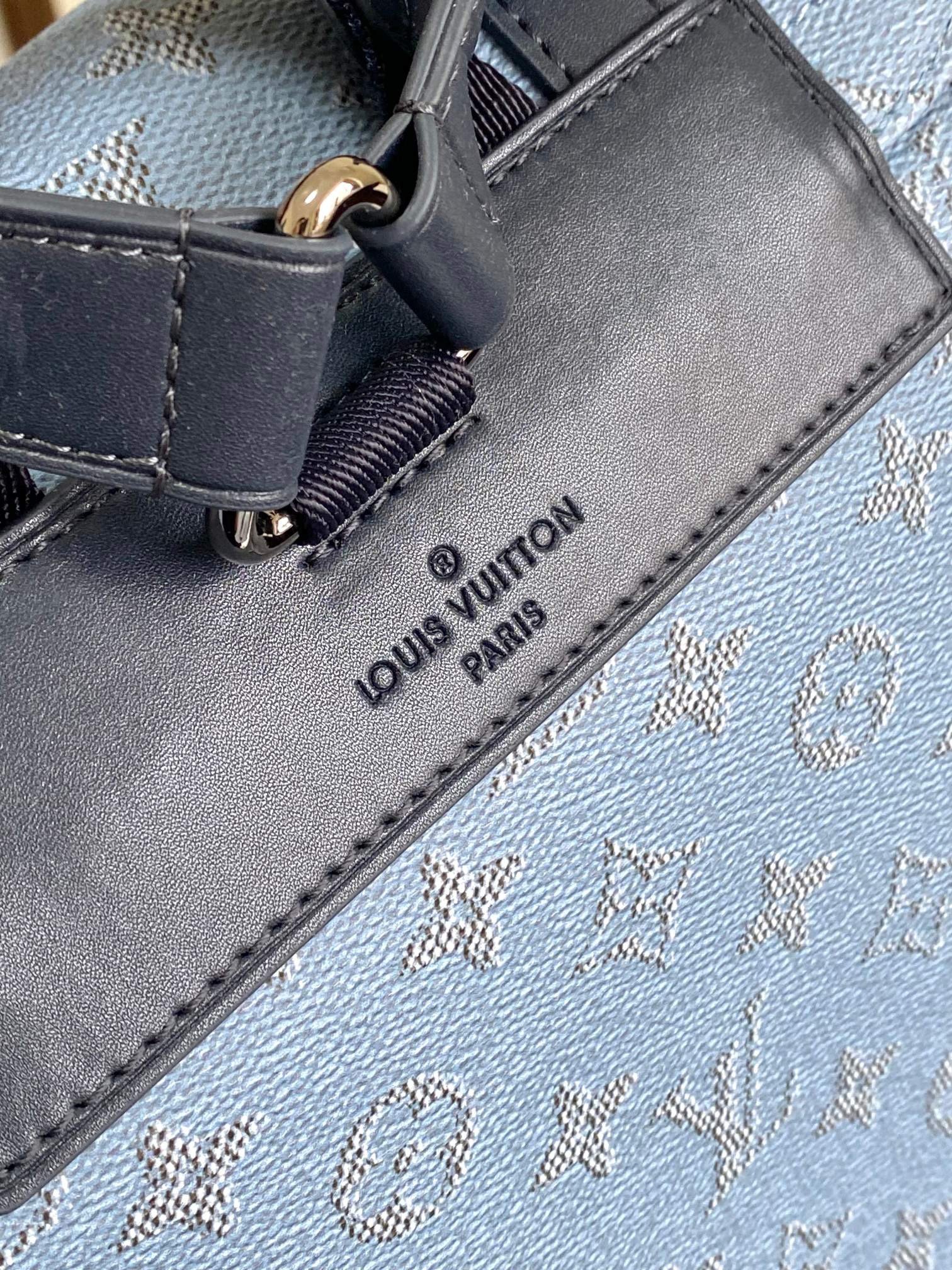 Louis Vuitton Canvas M14676 Christopher Monogram Medium Blue Bag 001850