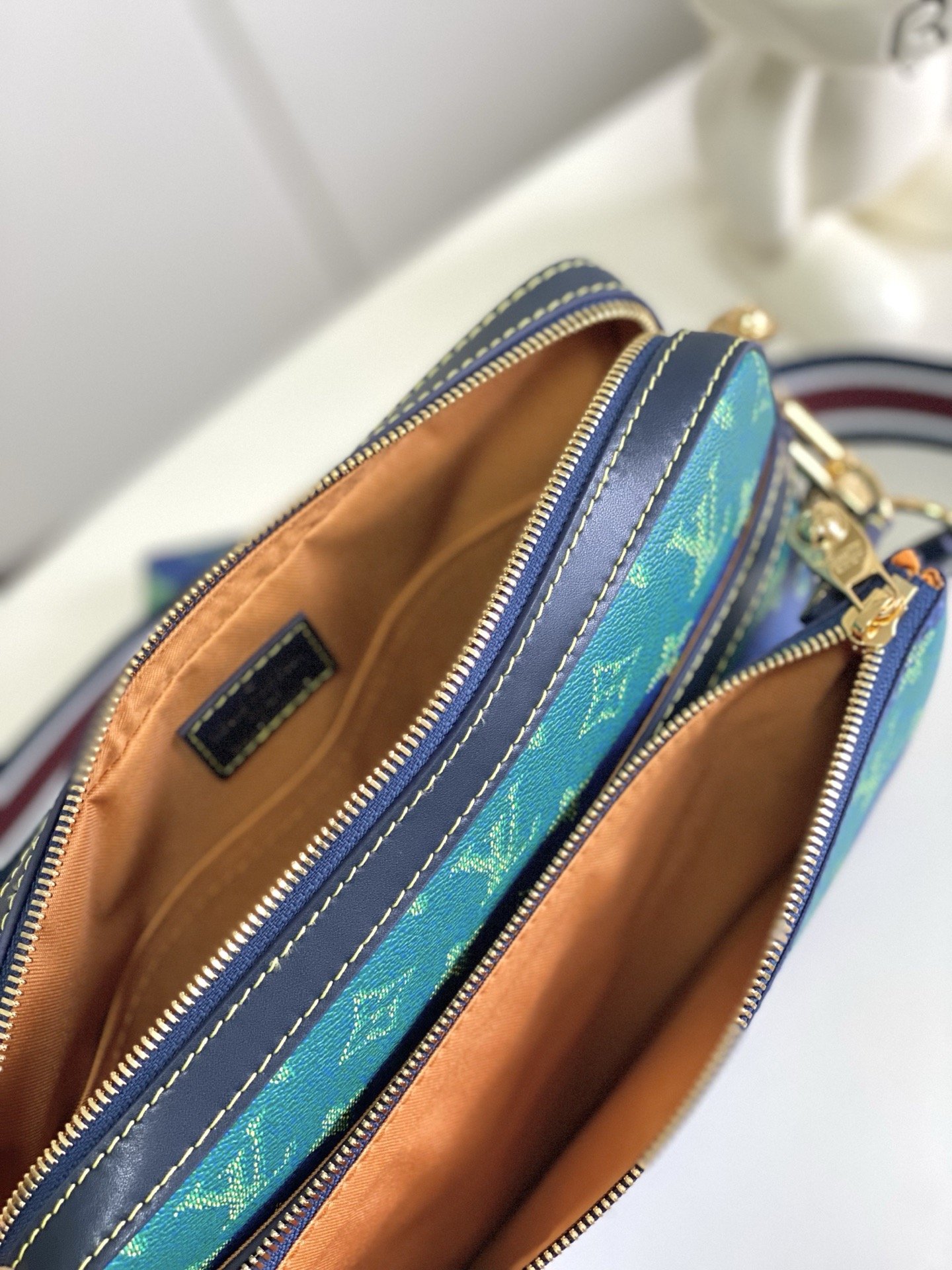 Louis Vuitton Canvas TRIO m26026 Trio Green Messenger Bag 001710