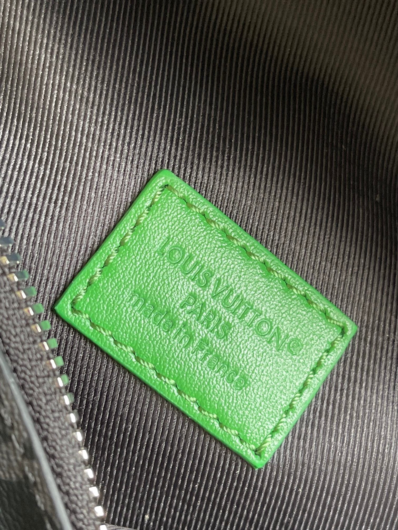 Louis Vuitton Canvas M25924 Discovery Monogram Green Bag 001620