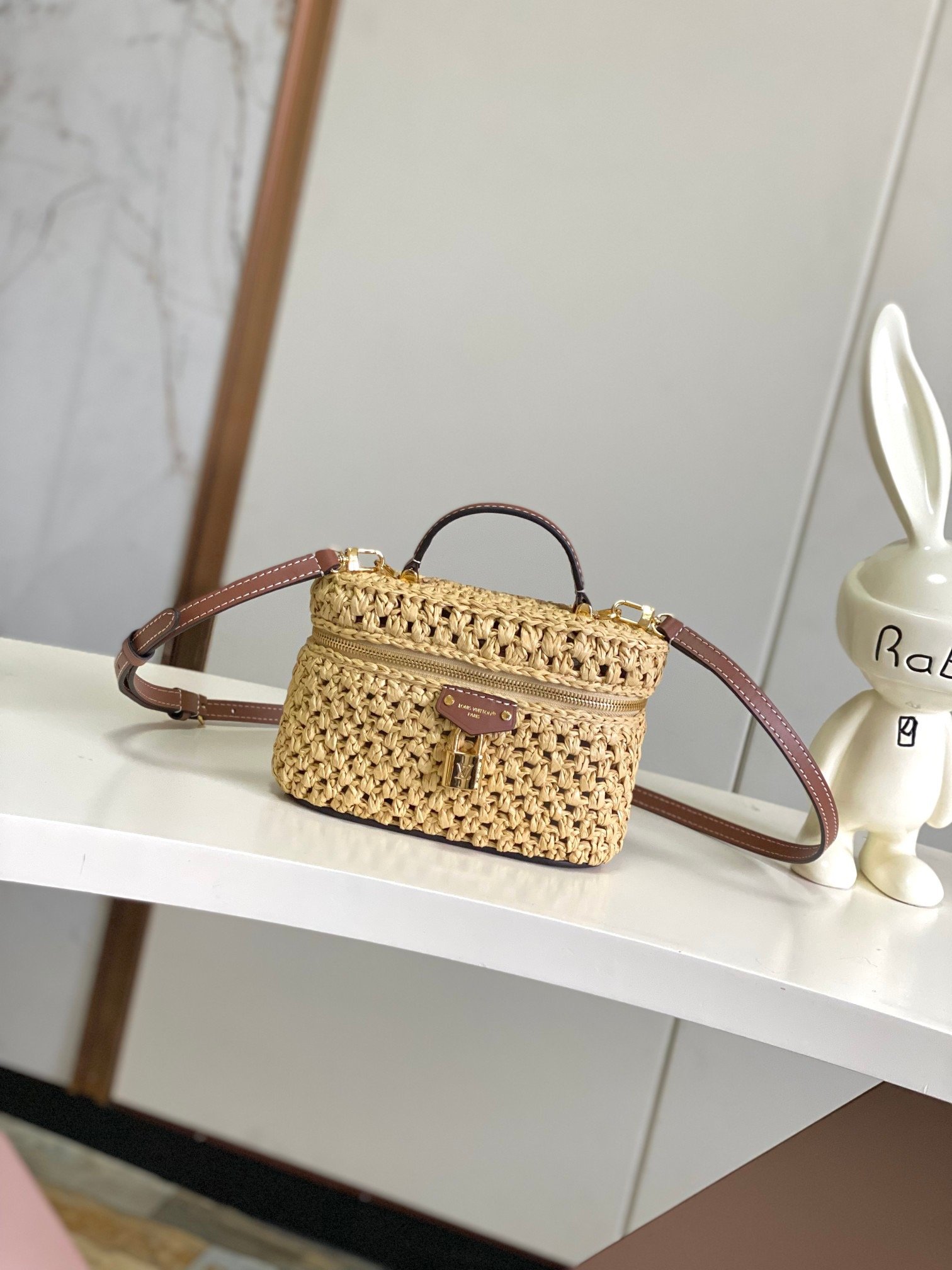 Louis Vuitton VANITY CHAIN POUCH Top Handle Bag 001820