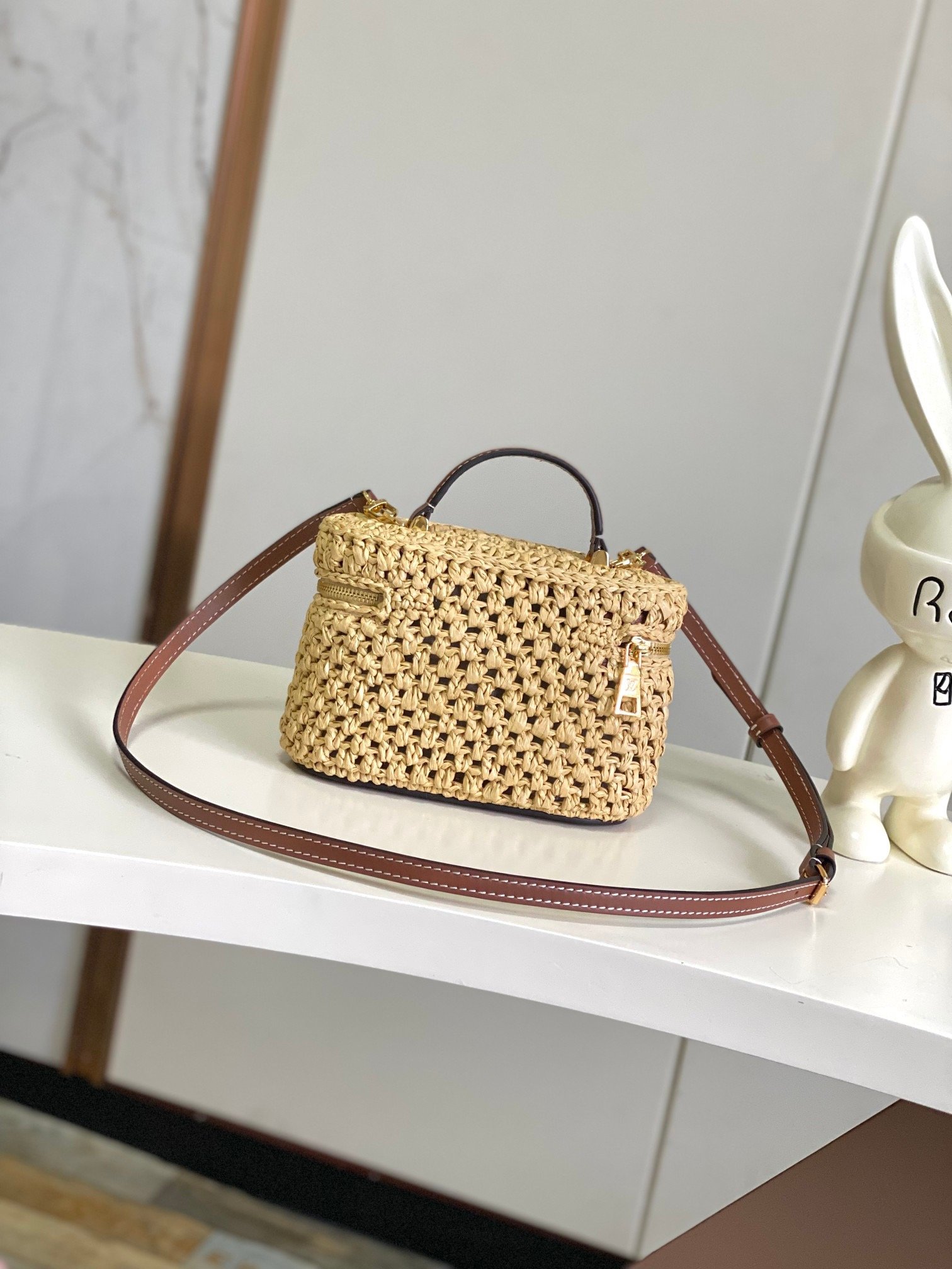 Louis Vuitton VANITY CHAIN POUCH Top Handle Bag 001820