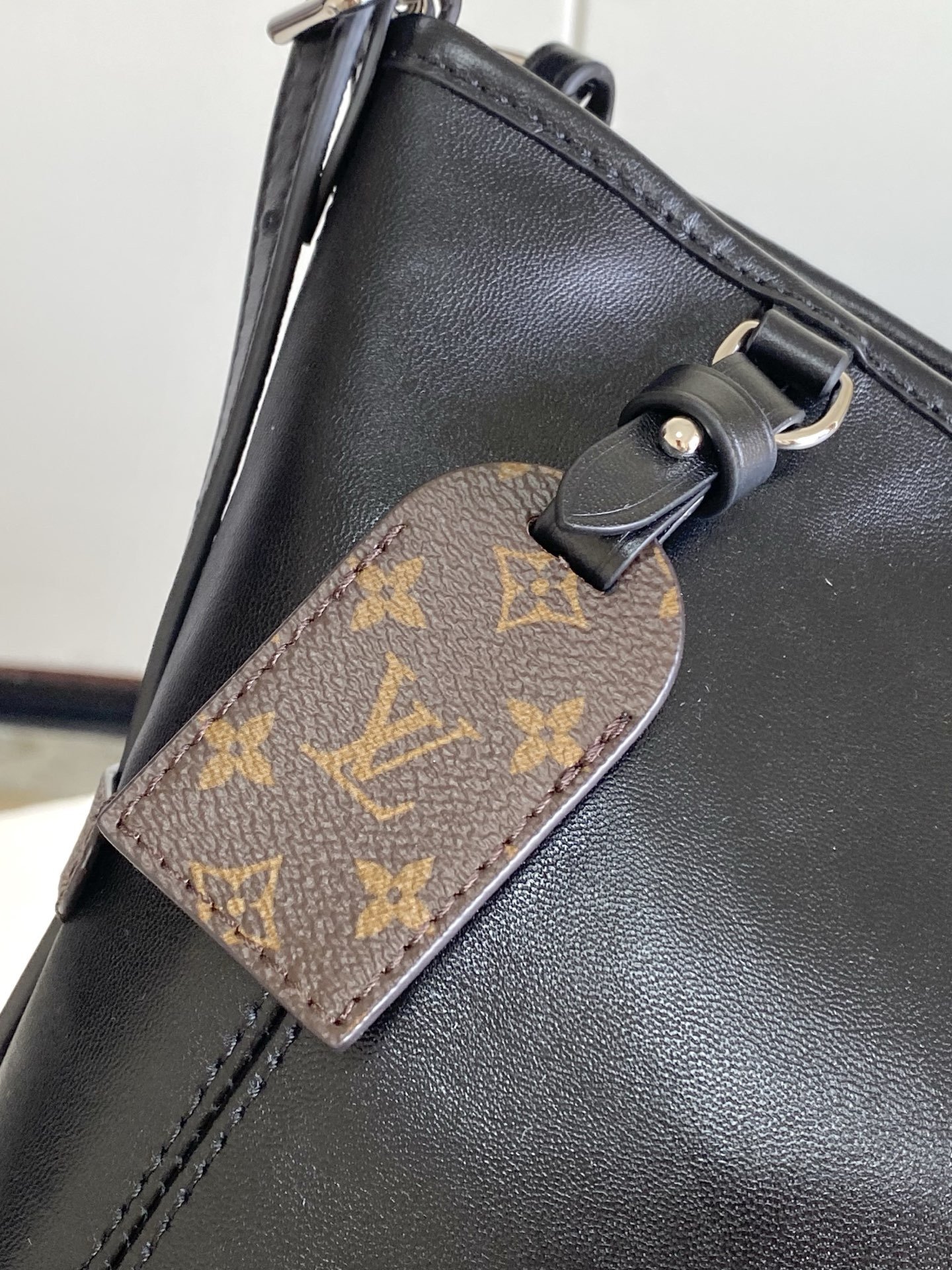 Louis Vuitton M28160 UID x19x10C Bag 001750