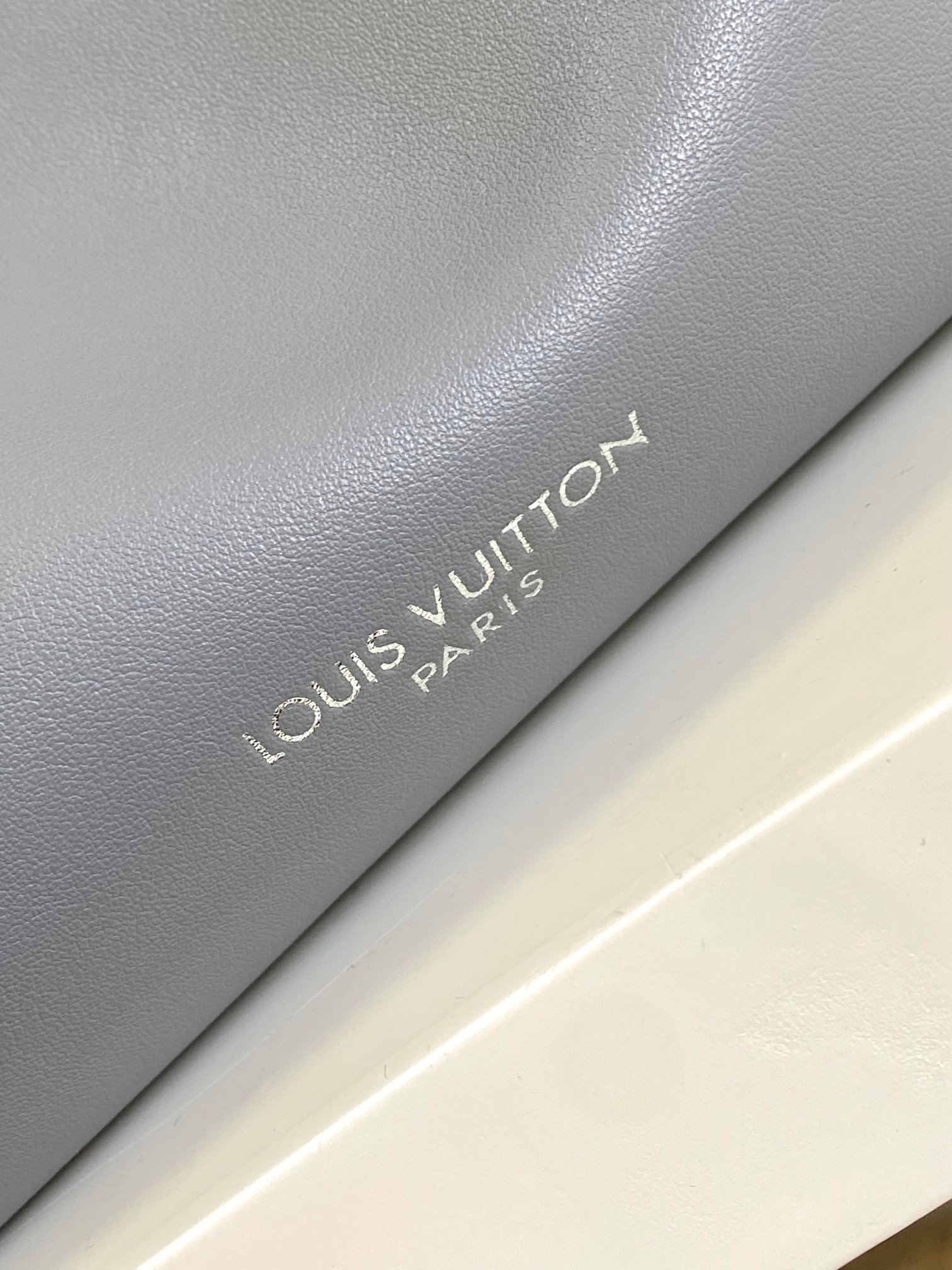 Louis Vuitton M12583 M25143 CarryAll Medium Top Handle Bag 001810