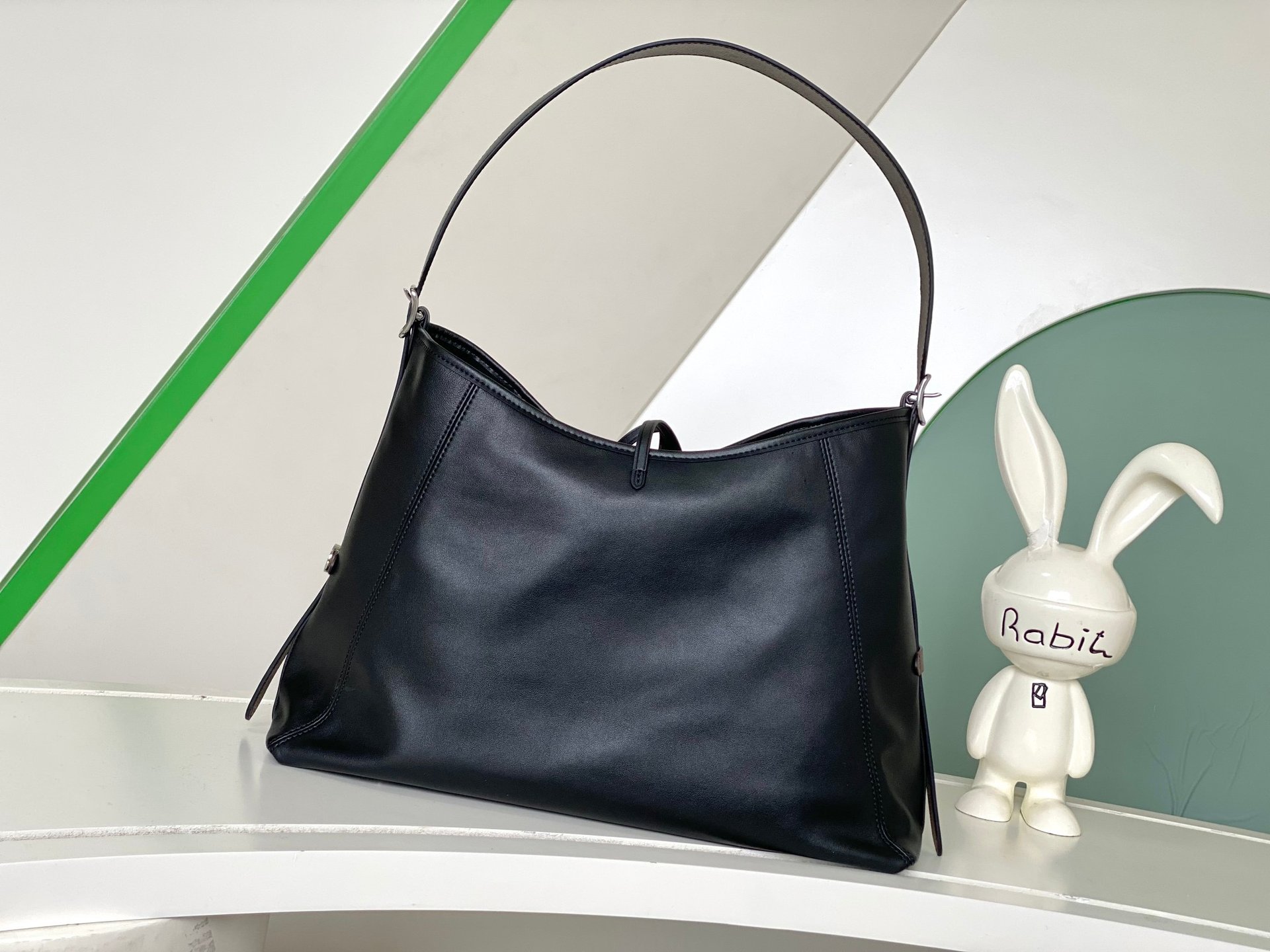 Louis Vuitton M25143 CarryAll Dark Medium Top Handle Bag 001810