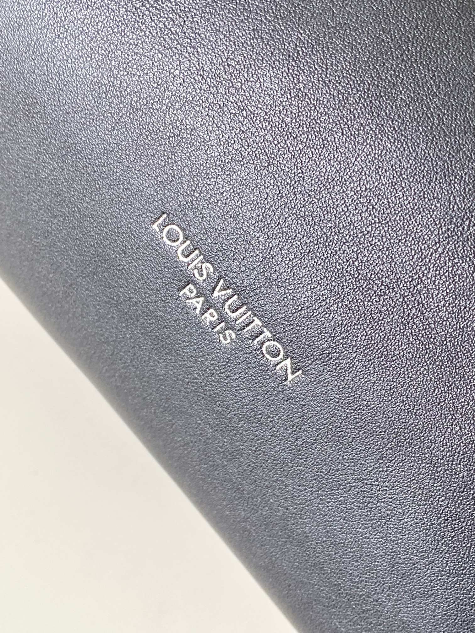 Louis Vuitton M25143 CarryAll Dark Medium Top Handle Bag 001810