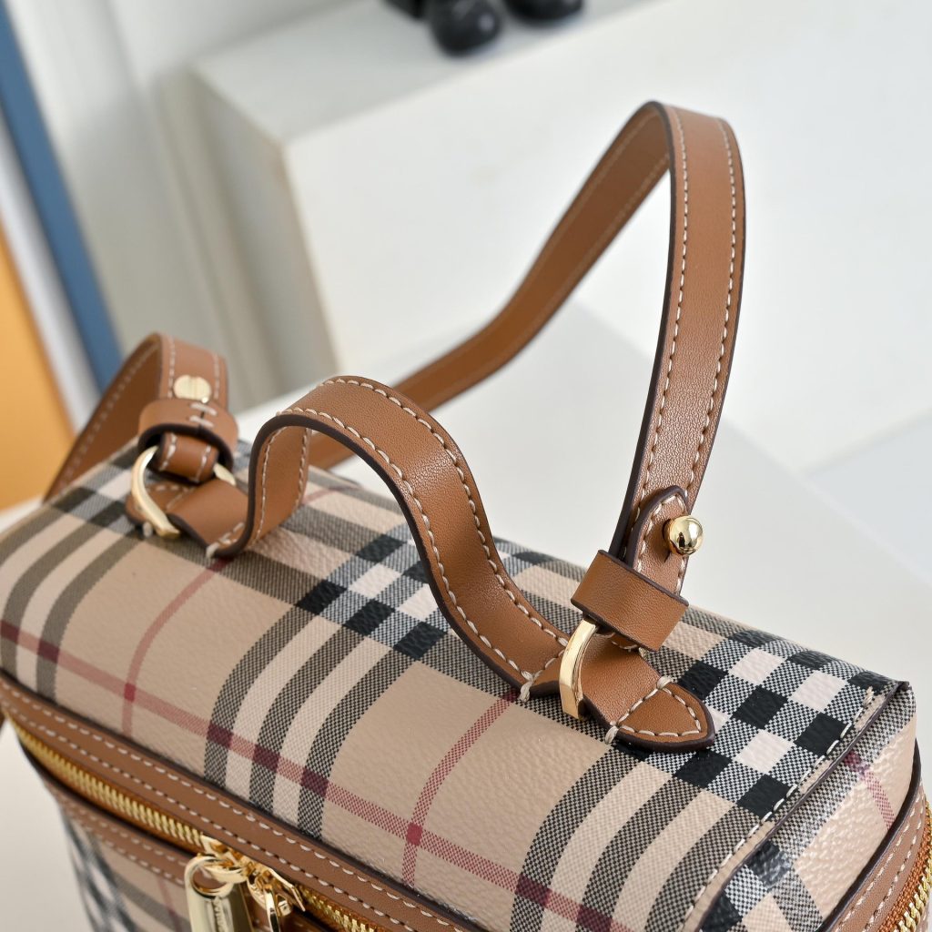 Burberry Vintage OK Beige Bag 001380