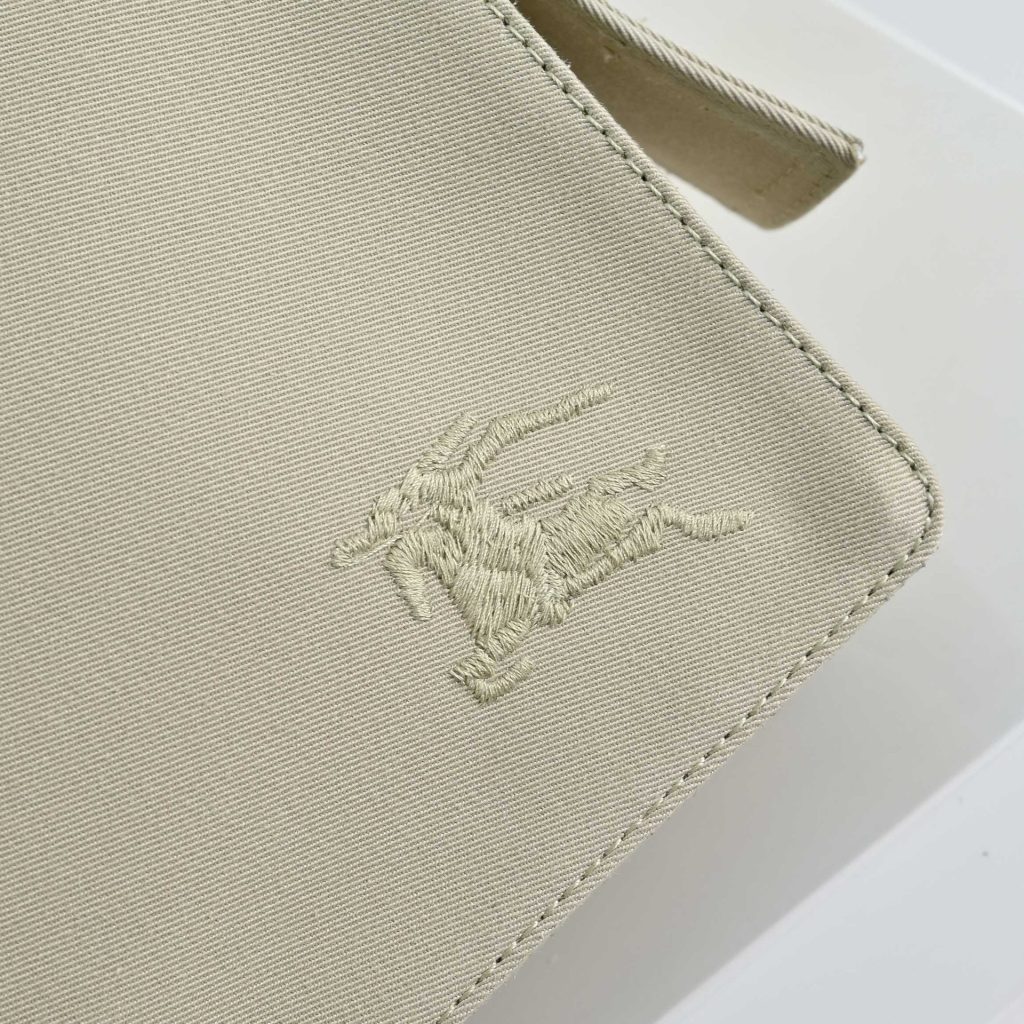 Burberry Vintage Trench Messenger Bag 001400