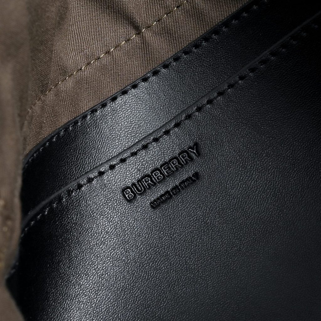 Burberry Vintage Trench Messenger Bag 001400