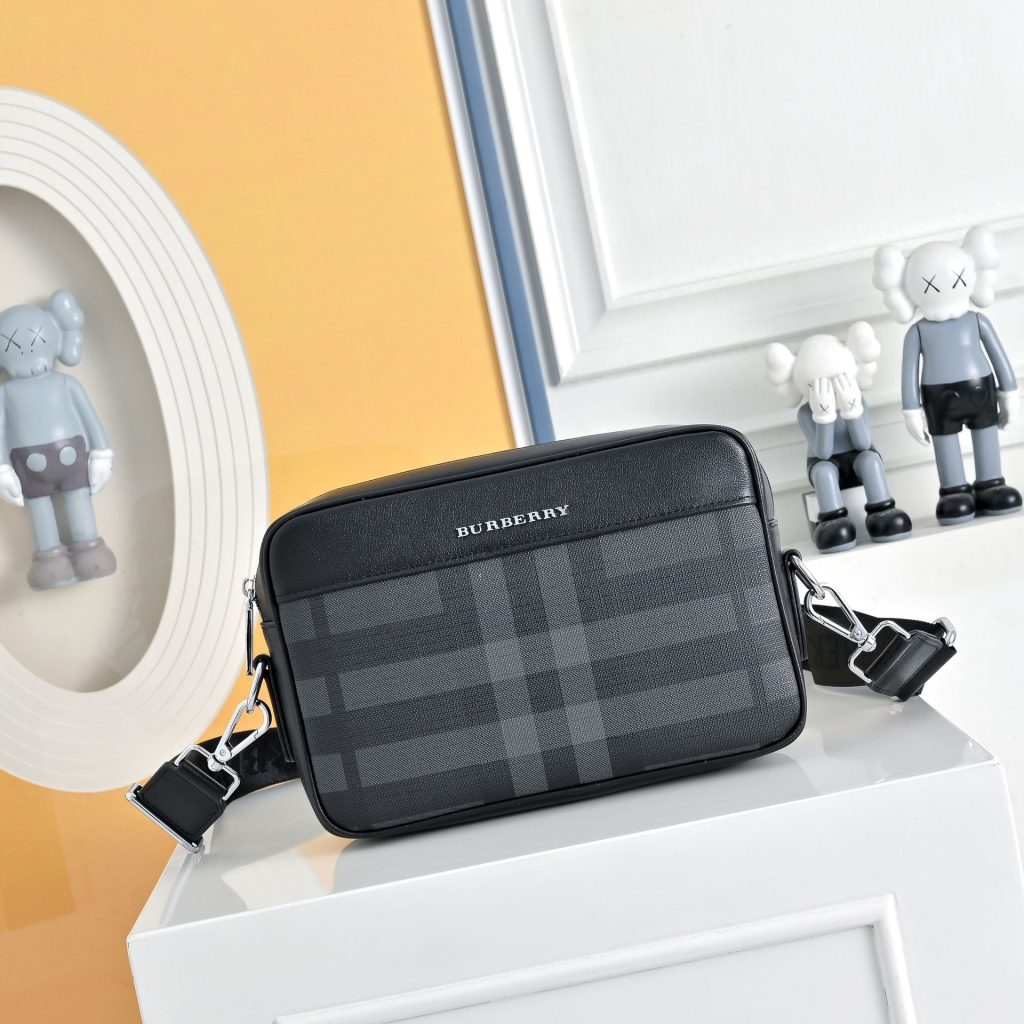 Burberry Crossbody Bag 001330