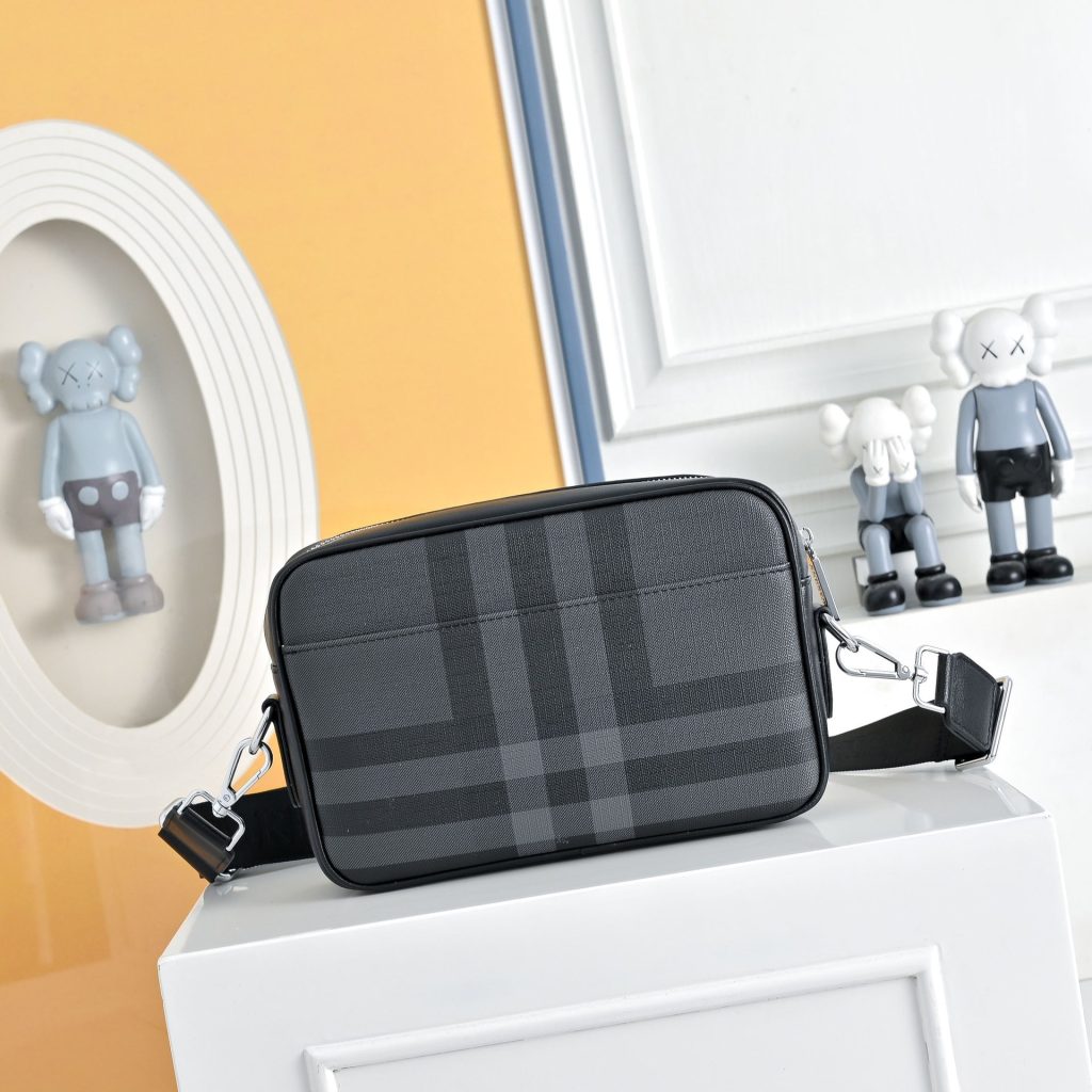 Burberry Crossbody Bag 001330