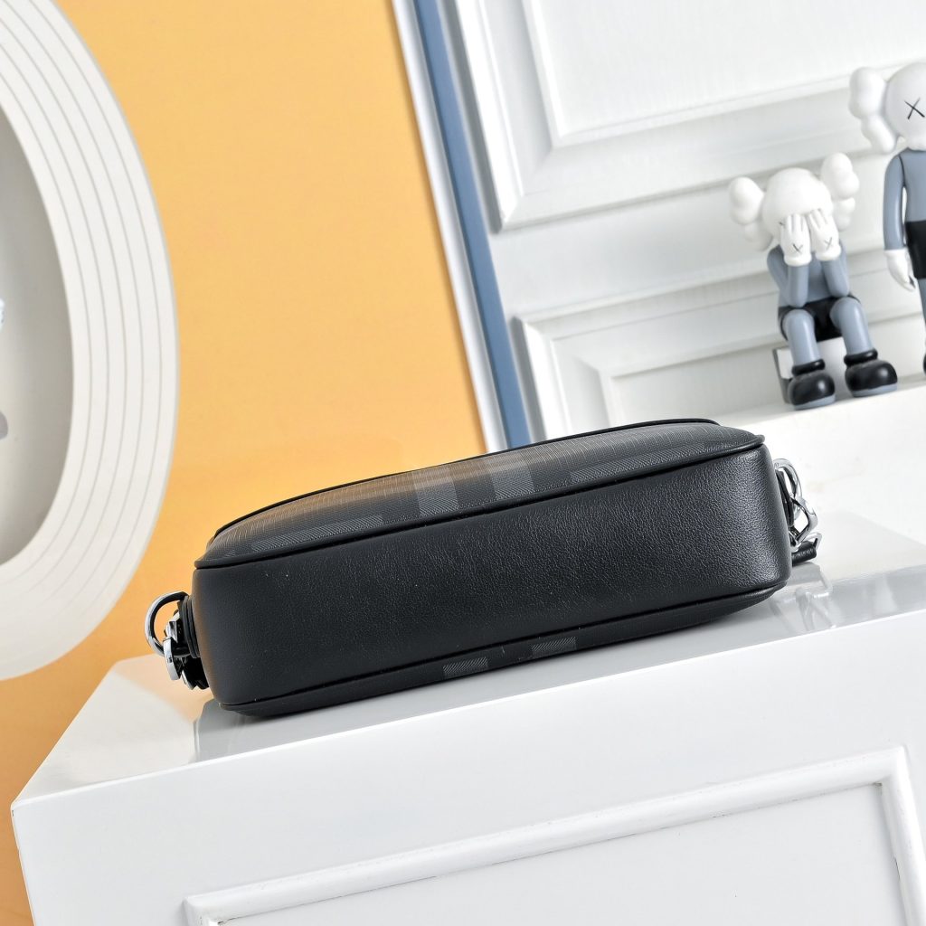 Burberry Crossbody Bag 001330