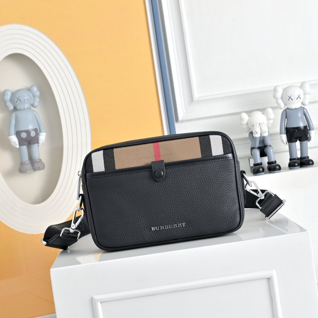 Burberry Crossbody Bag 001330