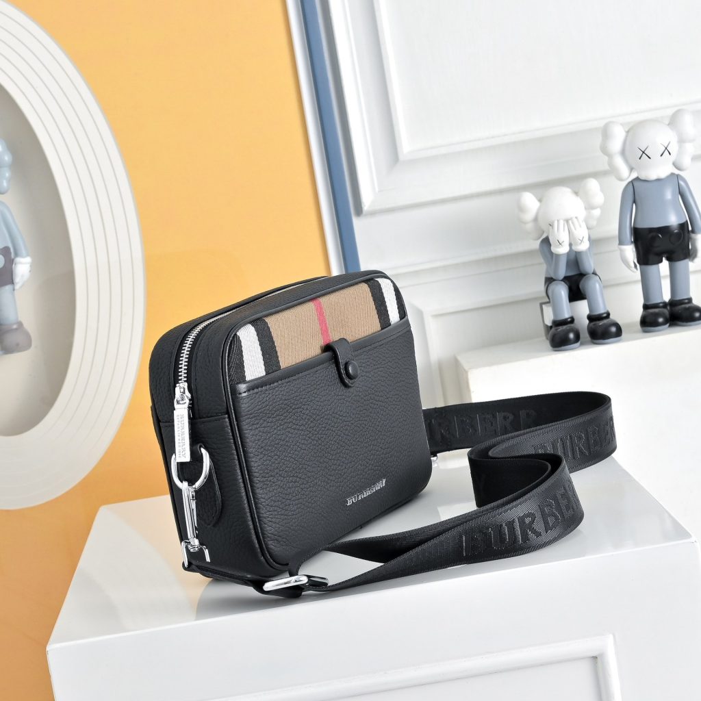 Burberry Crossbody Bag 001330