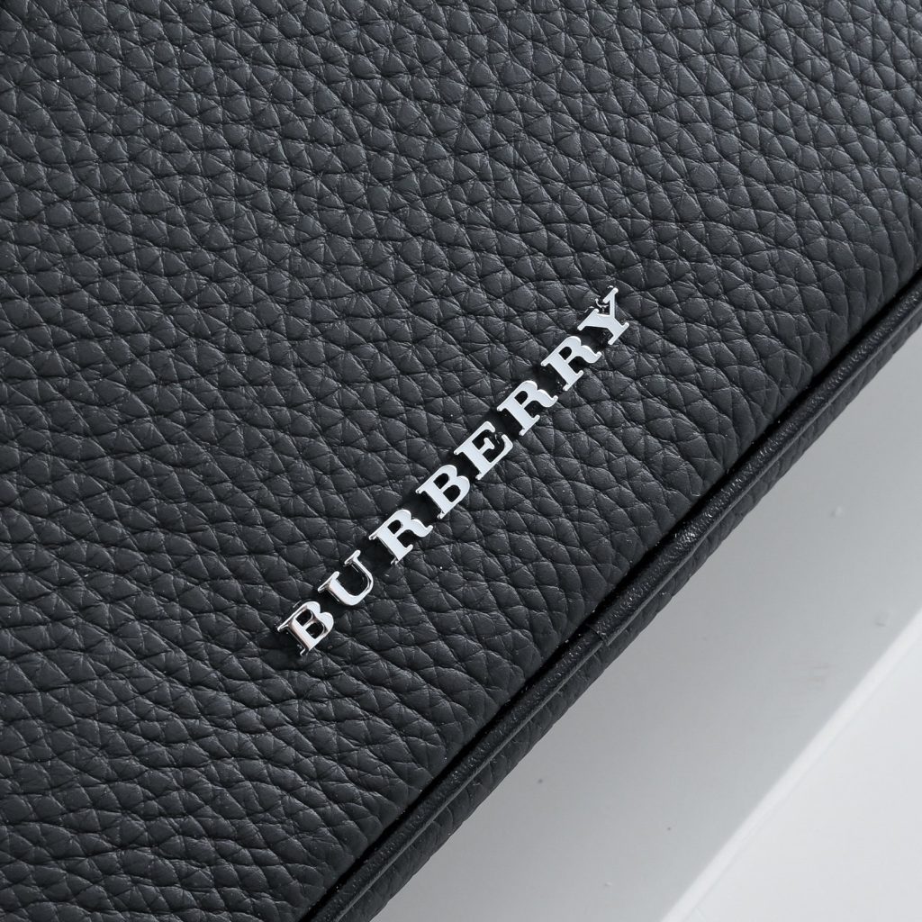 Burberry Crossbody Bag 001330