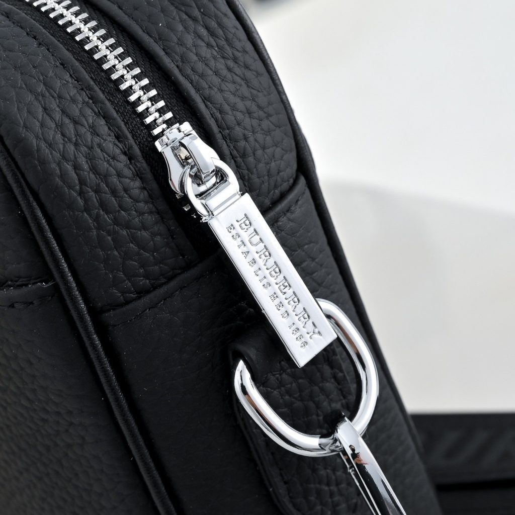 Burberry Crossbody Bag 001330