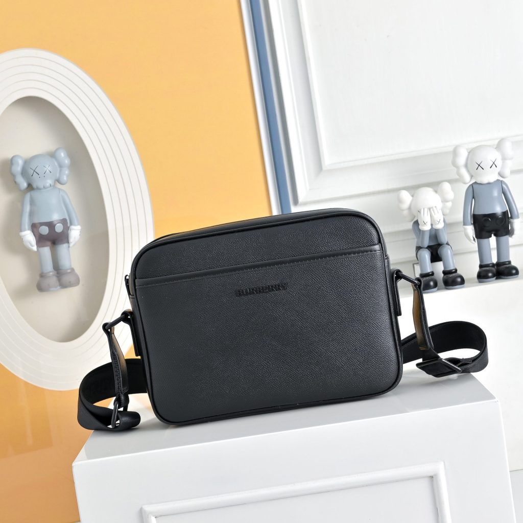 Burberry Crossbody Bag 001330
