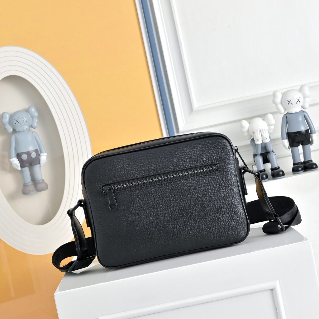 Burberry Crossbody Bag 001330