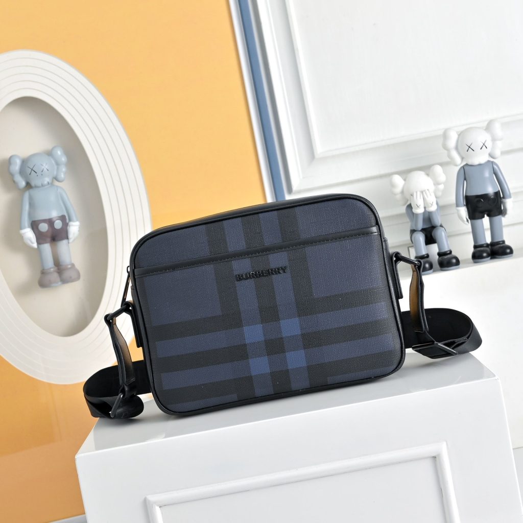 Burberry Crossbody Bag 001330