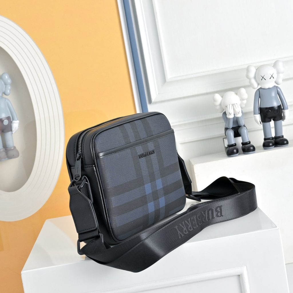 Burberry Crossbody Bag 001330
