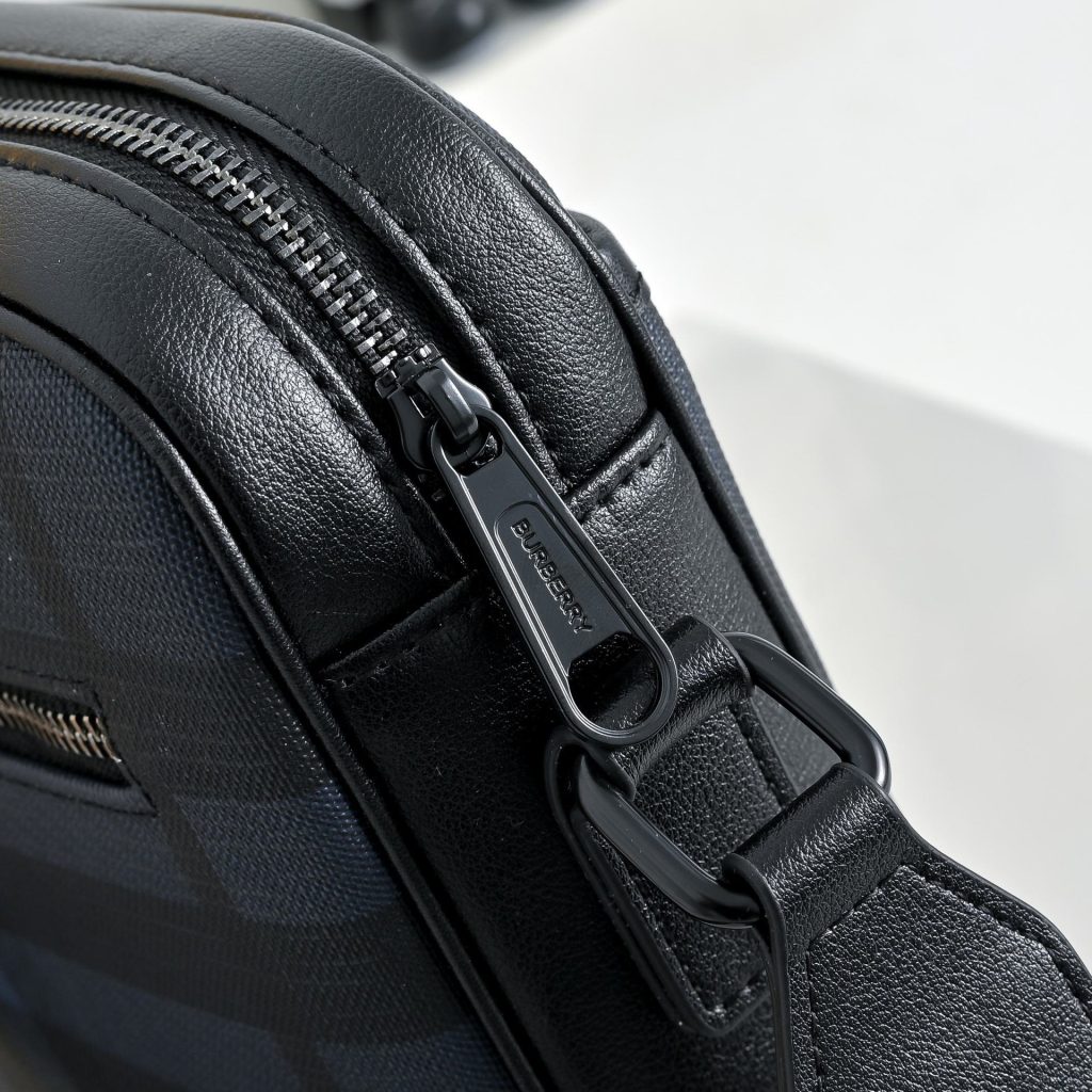 Burberry Crossbody Bag 001330