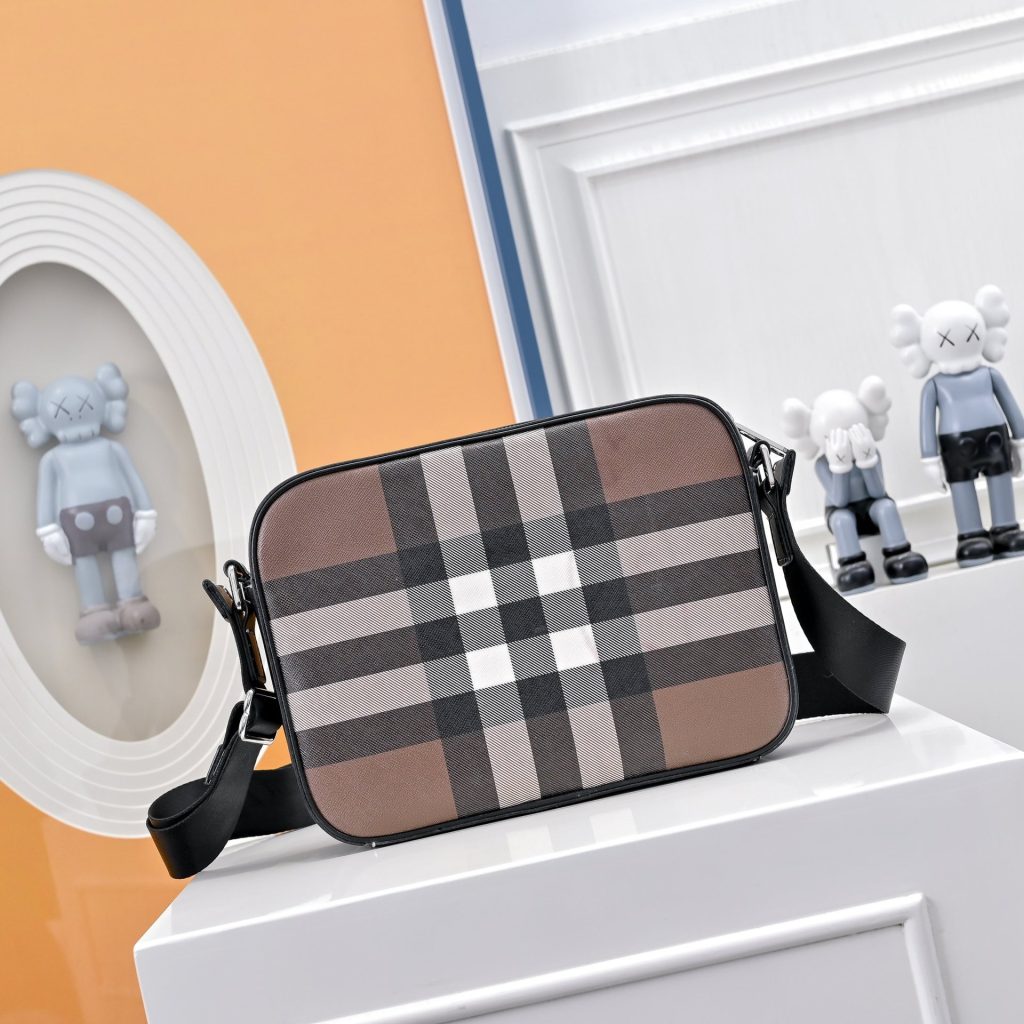 Burberry Crossbody Bag 001330