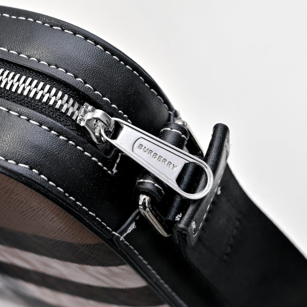 Burberry Crossbody Bag 001330