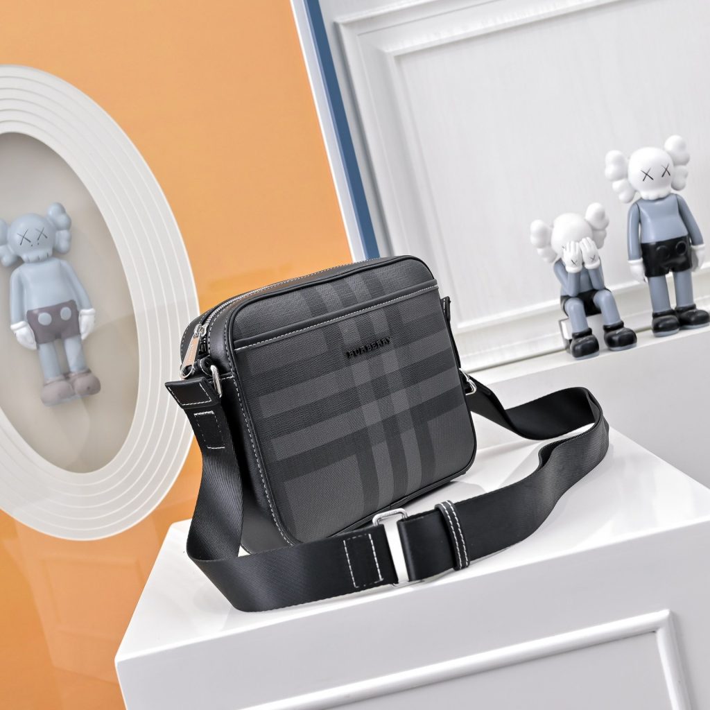 Burberry Crossbody Bag 001330