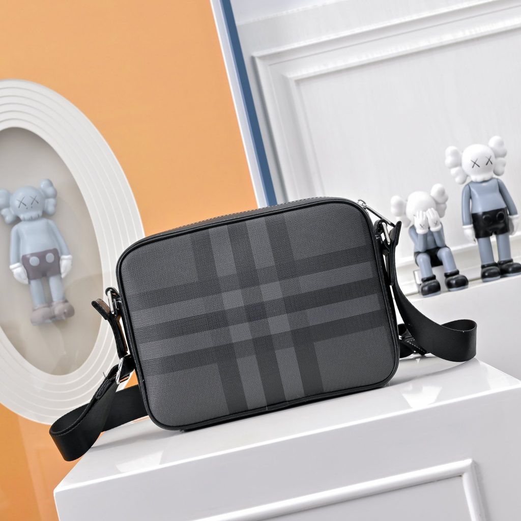 Burberry Crossbody Bag 001330