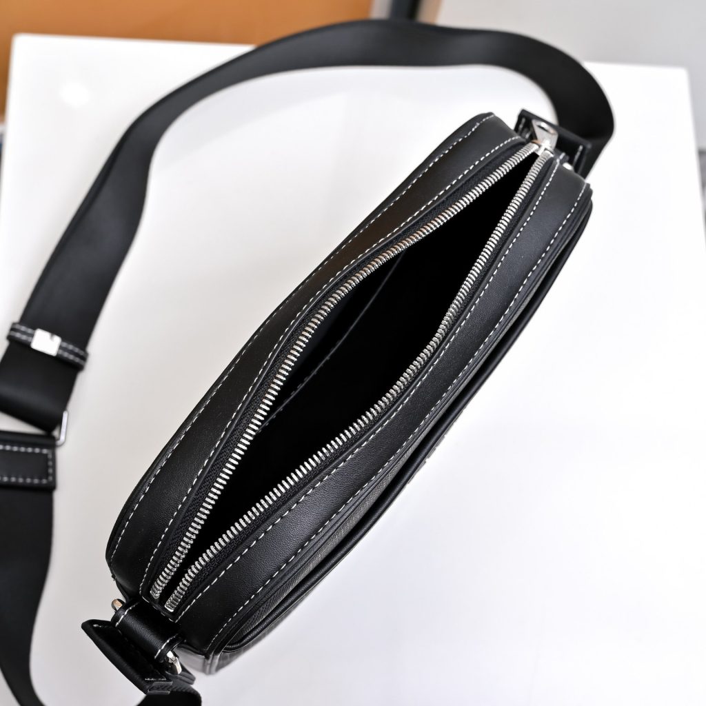 Burberry Crossbody Bag 001330