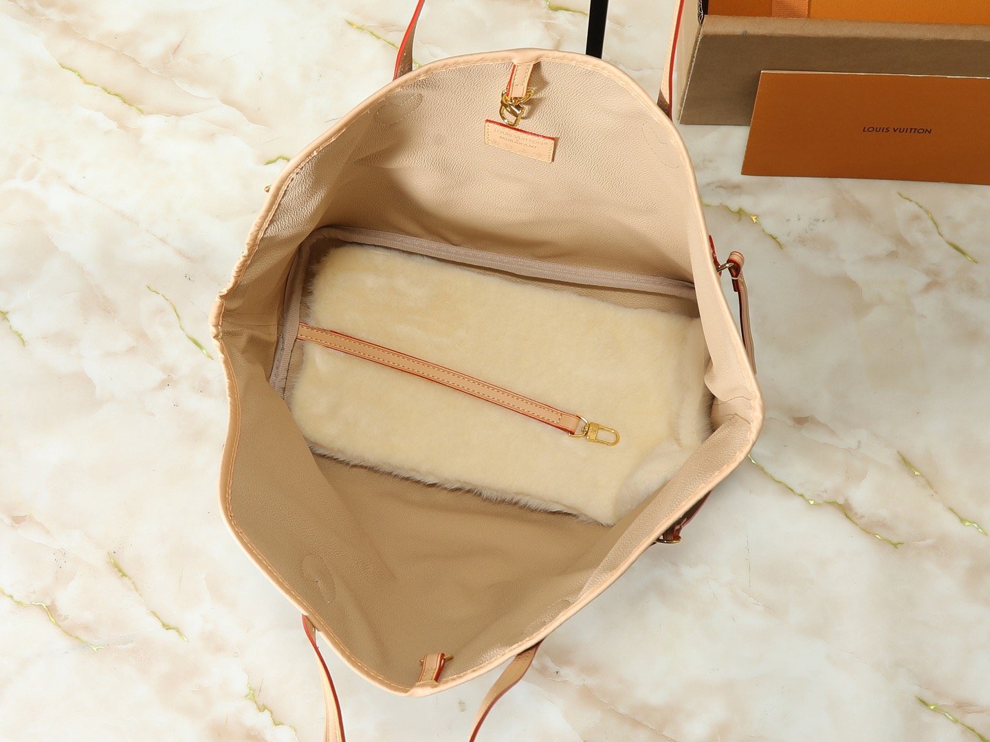 Louis Vuitton M28052 M27847 M27839 Medium Bag 001270