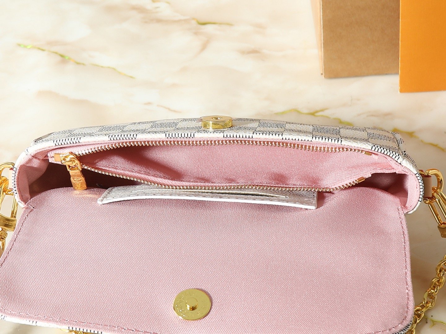 Louis Vuitton M82210 M82211 M40916 Top Handle Bag 001240