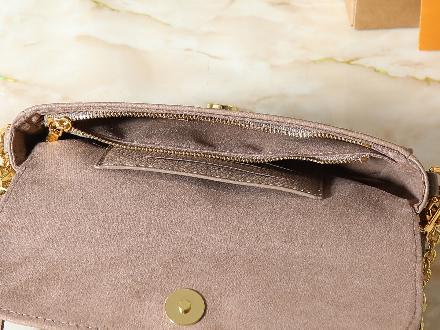 Louis Vuitton M82210 M82211 M40916 Top Handle Bag 001240