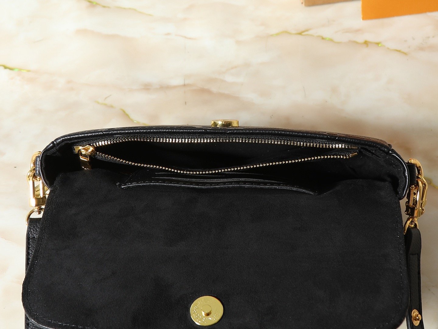 Louis Vuitton M82210 M82211 M40916 Top Handle Bag 001240