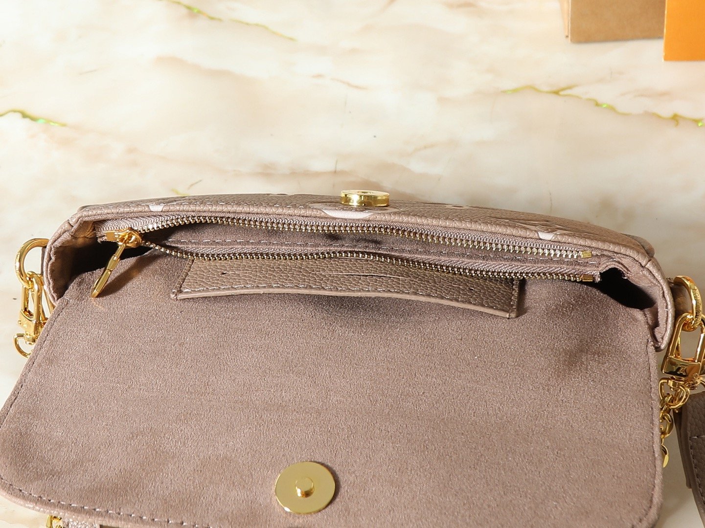 Louis Vuitton M82210 M82211 M40916 Top Handle Bag 001240