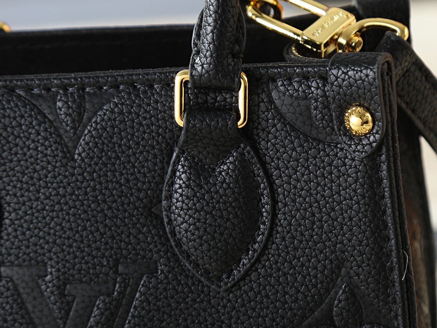 Louis Vuitton M46993 M47054 M46839 Top Handle Bag 001240