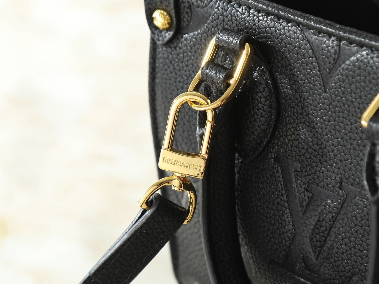 Louis Vuitton M46993 M47054 M46839 Top Handle Bag 001240
