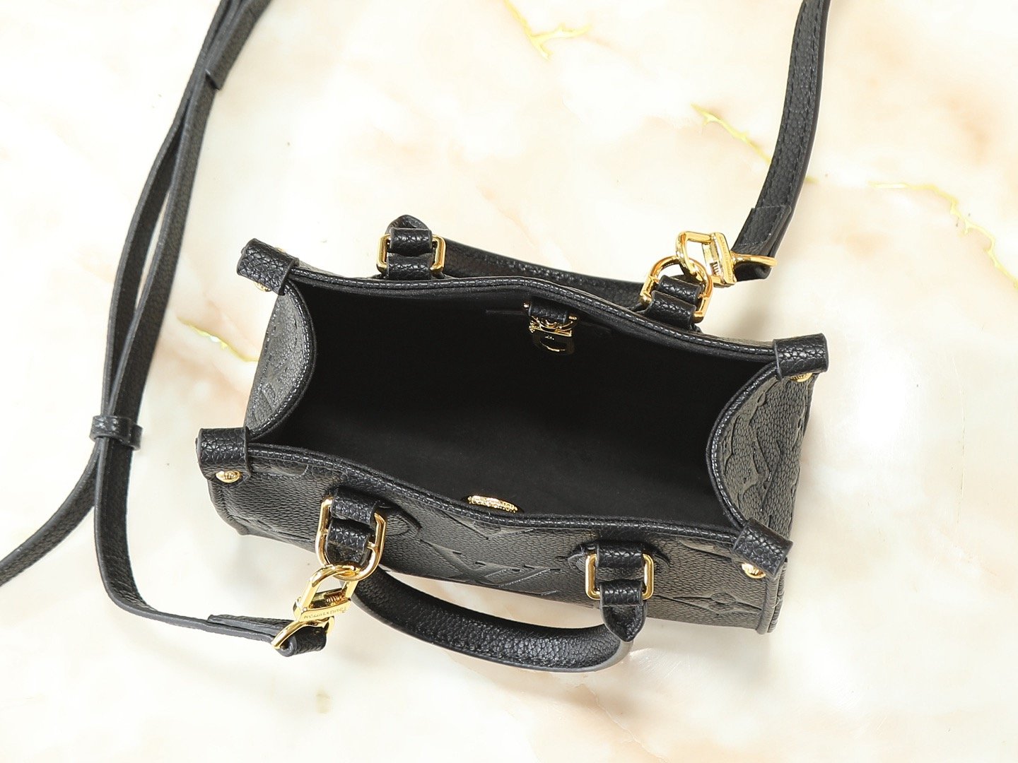Louis Vuitton M46993 M47054 M46839 Top Handle Bag 001240