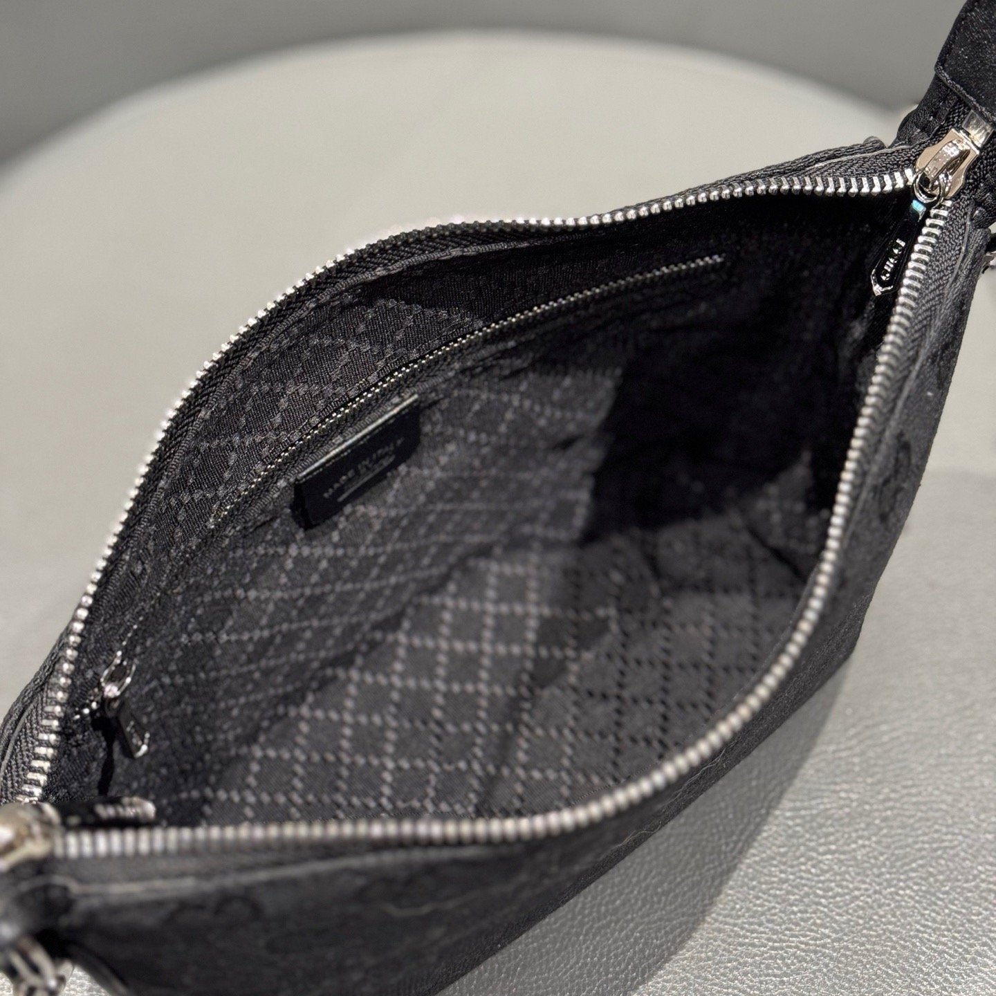 Gucci Detail Edition 871595
