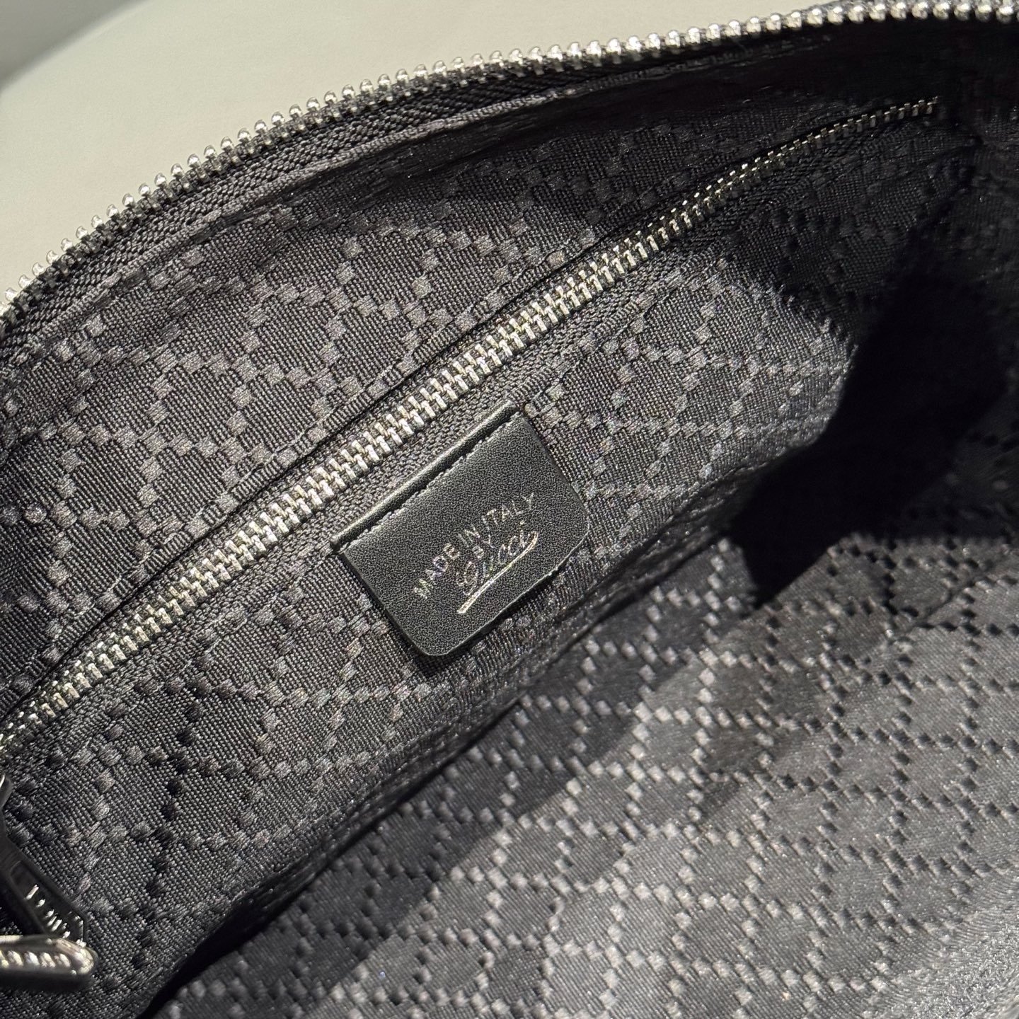 Gucci Detail Edition 871595