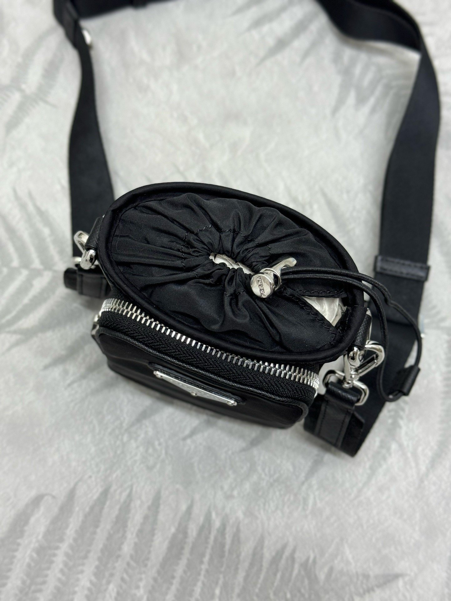 Prada ZH155 Re-Nylon Bag 001520