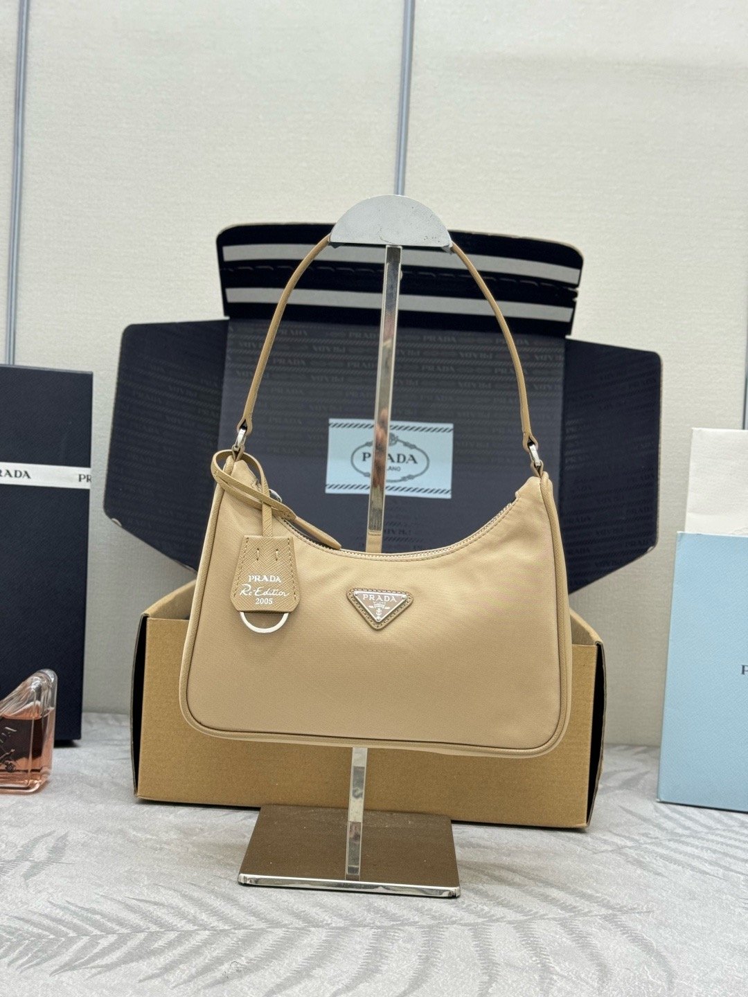 Prada Hobo2005 NE204 Hobo Shoulder Bag 001440