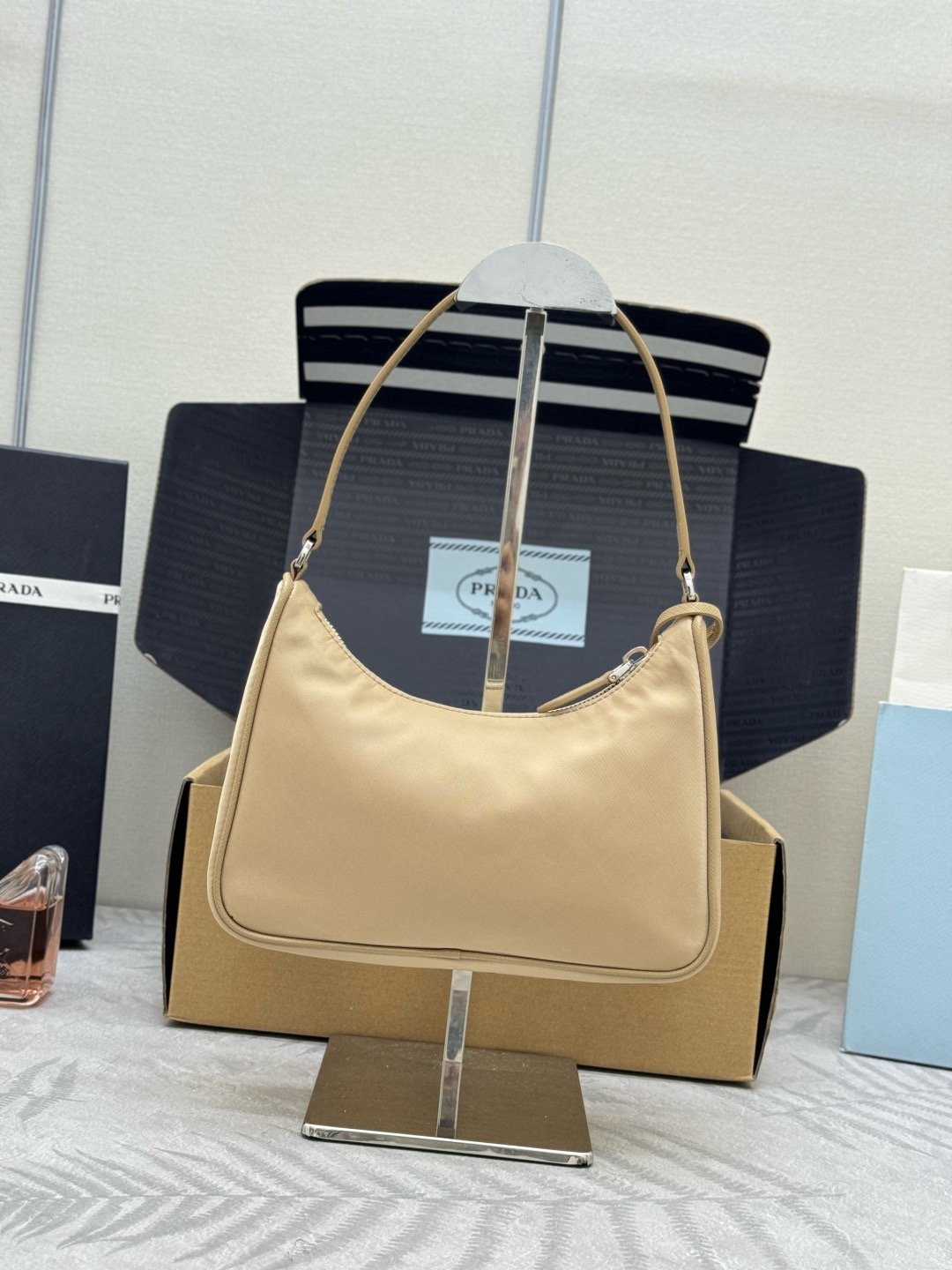 Prada Hobo2005 NE204 Hobo Shoulder Bag 001440