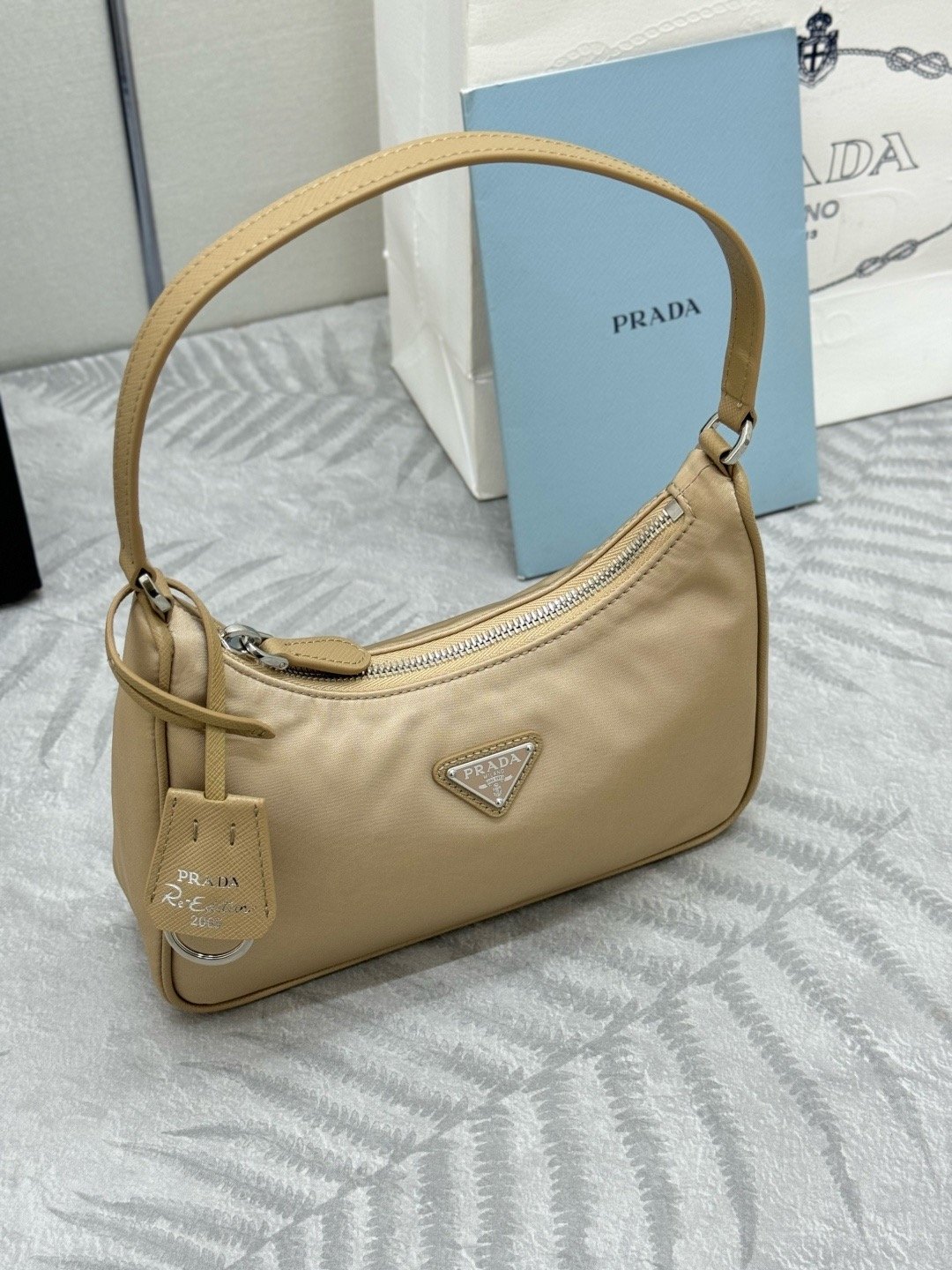 Prada Hobo2005 NE204 Hobo Shoulder Bag 001440