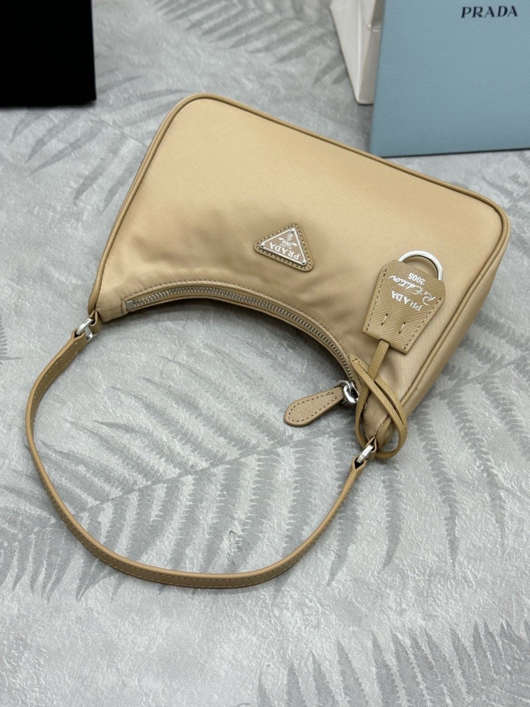 Prada Hobo2005 NE204 Hobo Shoulder Bag 001440