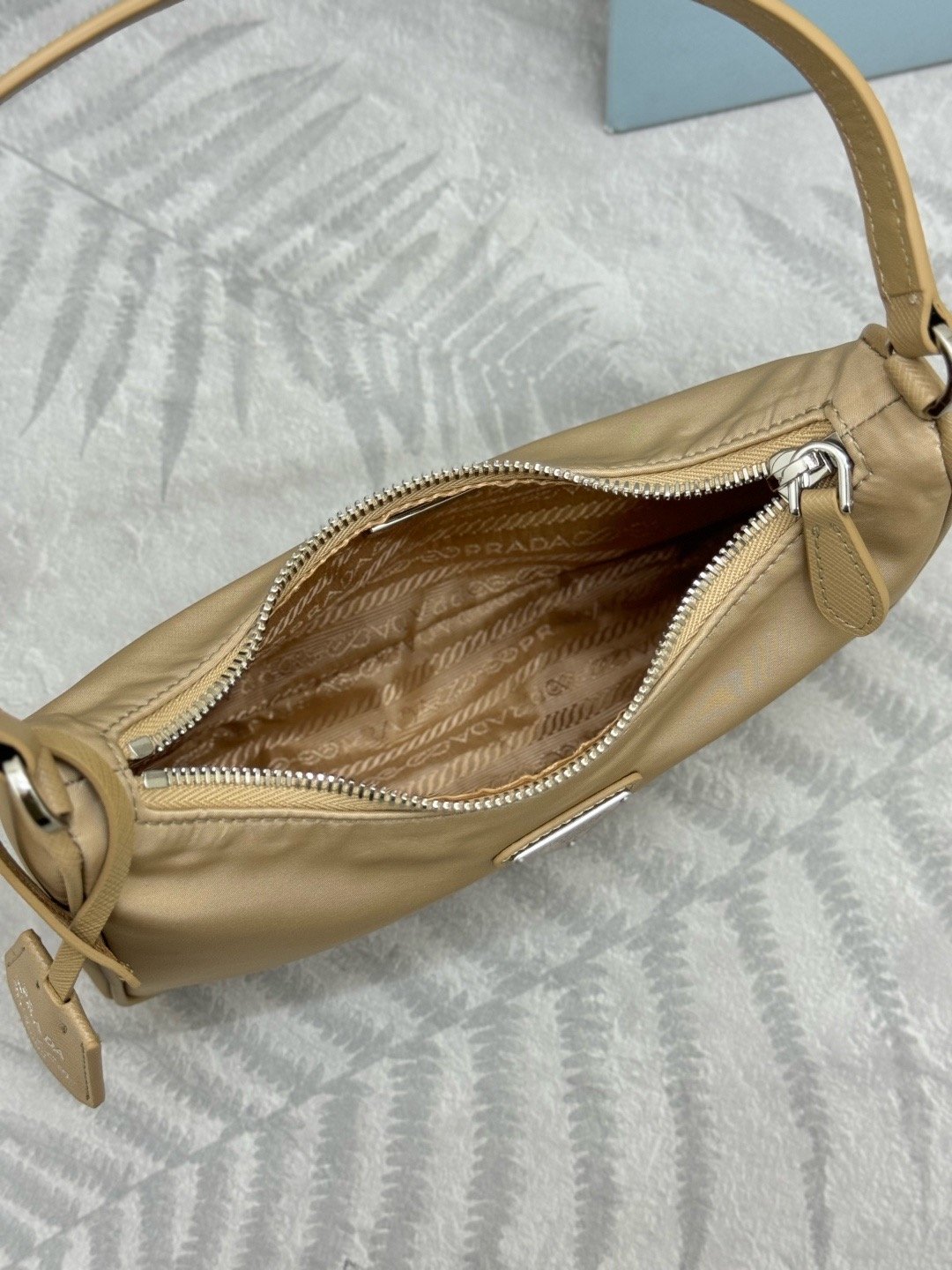 Prada Hobo2005 NE204 Hobo Shoulder Bag 001440