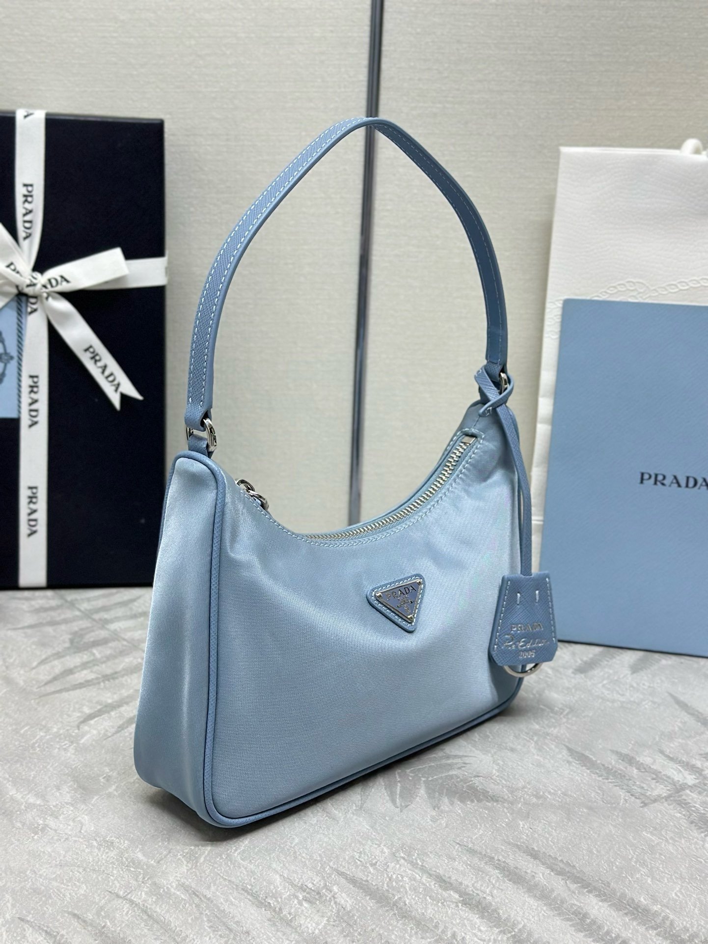 Prada Hobo2005 NE204 Hobo Shoulder Bag 001440