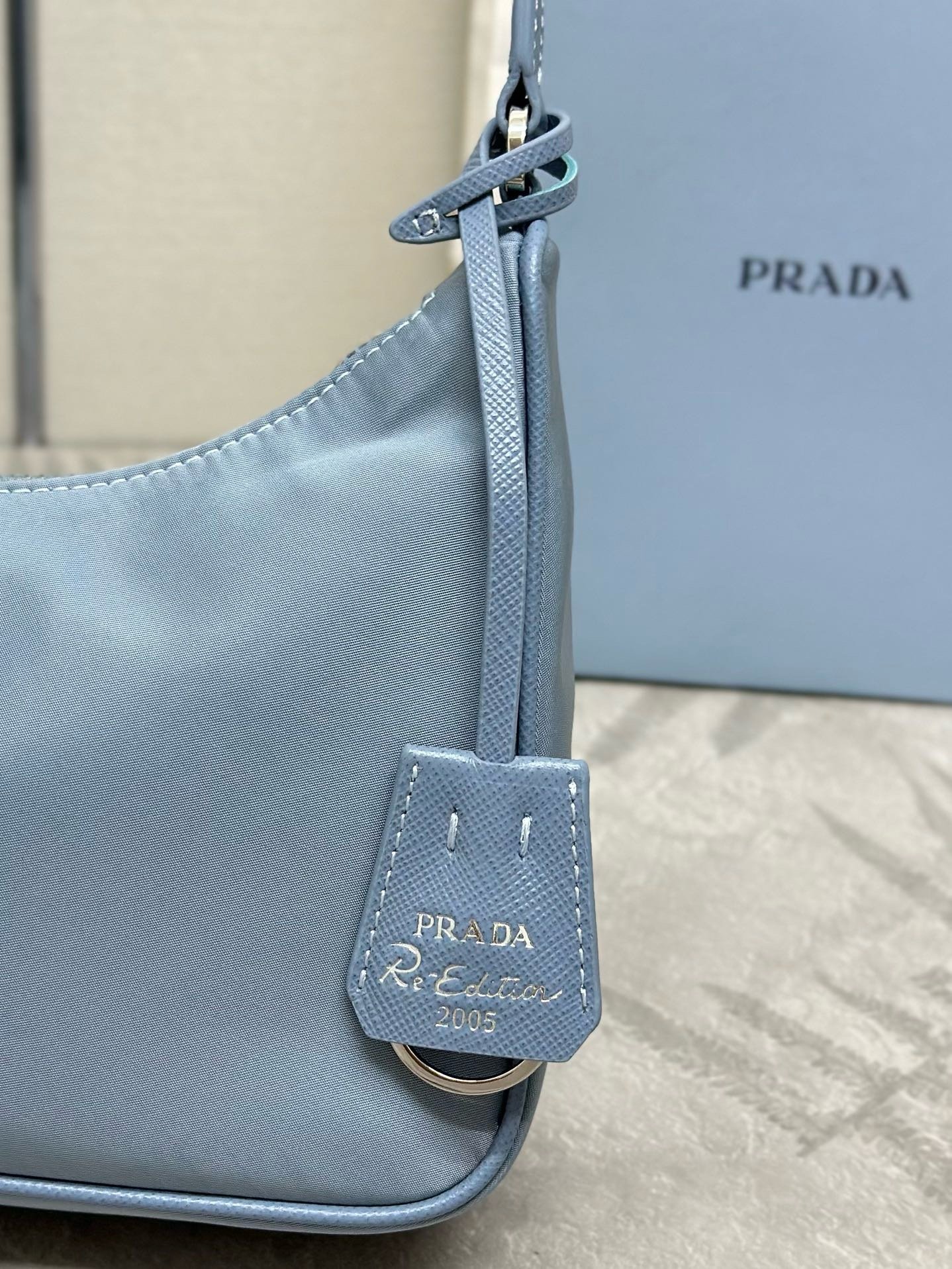 Prada Hobo2005 NE204 Hobo Shoulder Bag 001440