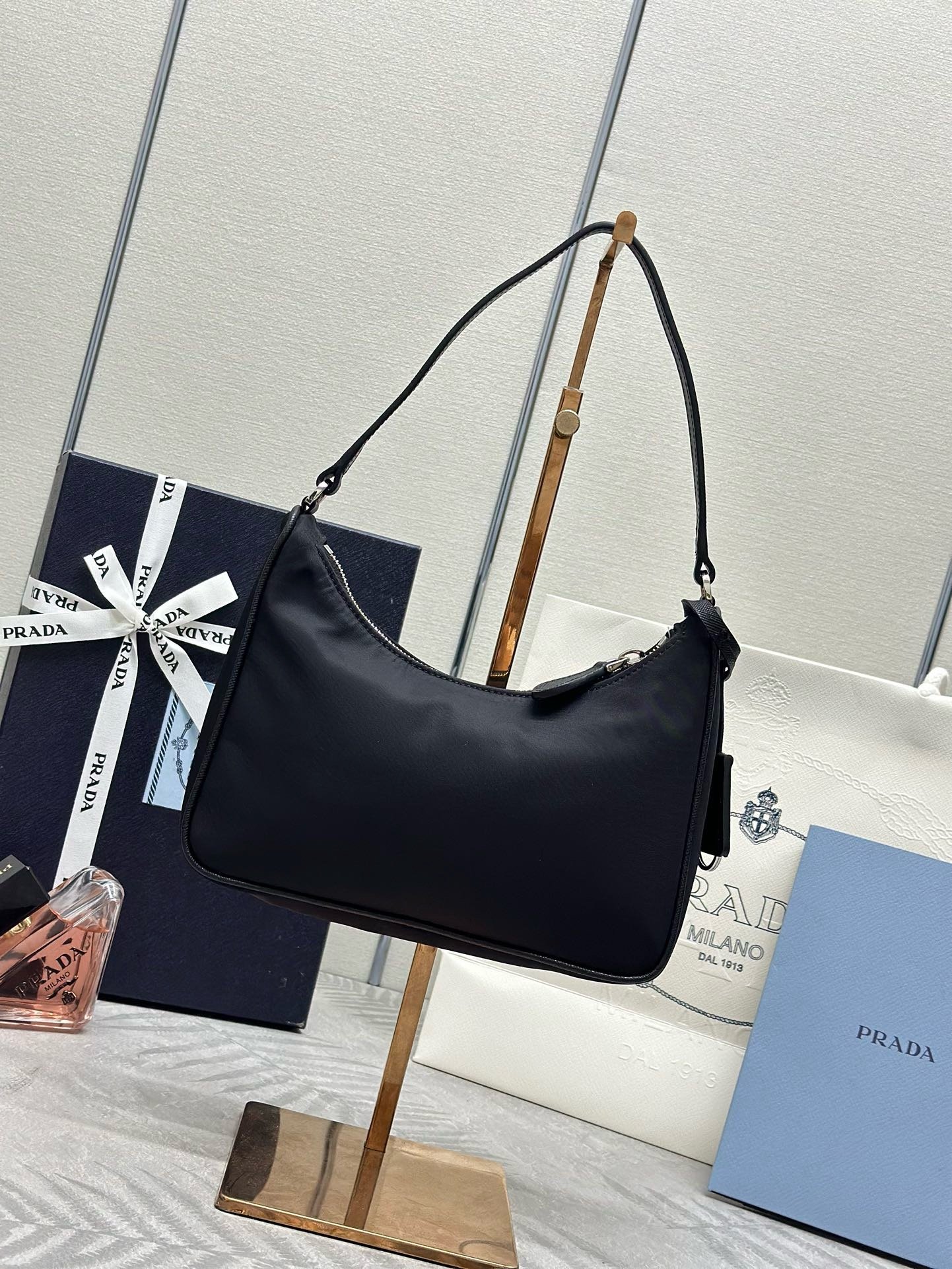 Prada Hobo2005 NE204 Hobo Shoulder Bag 001440